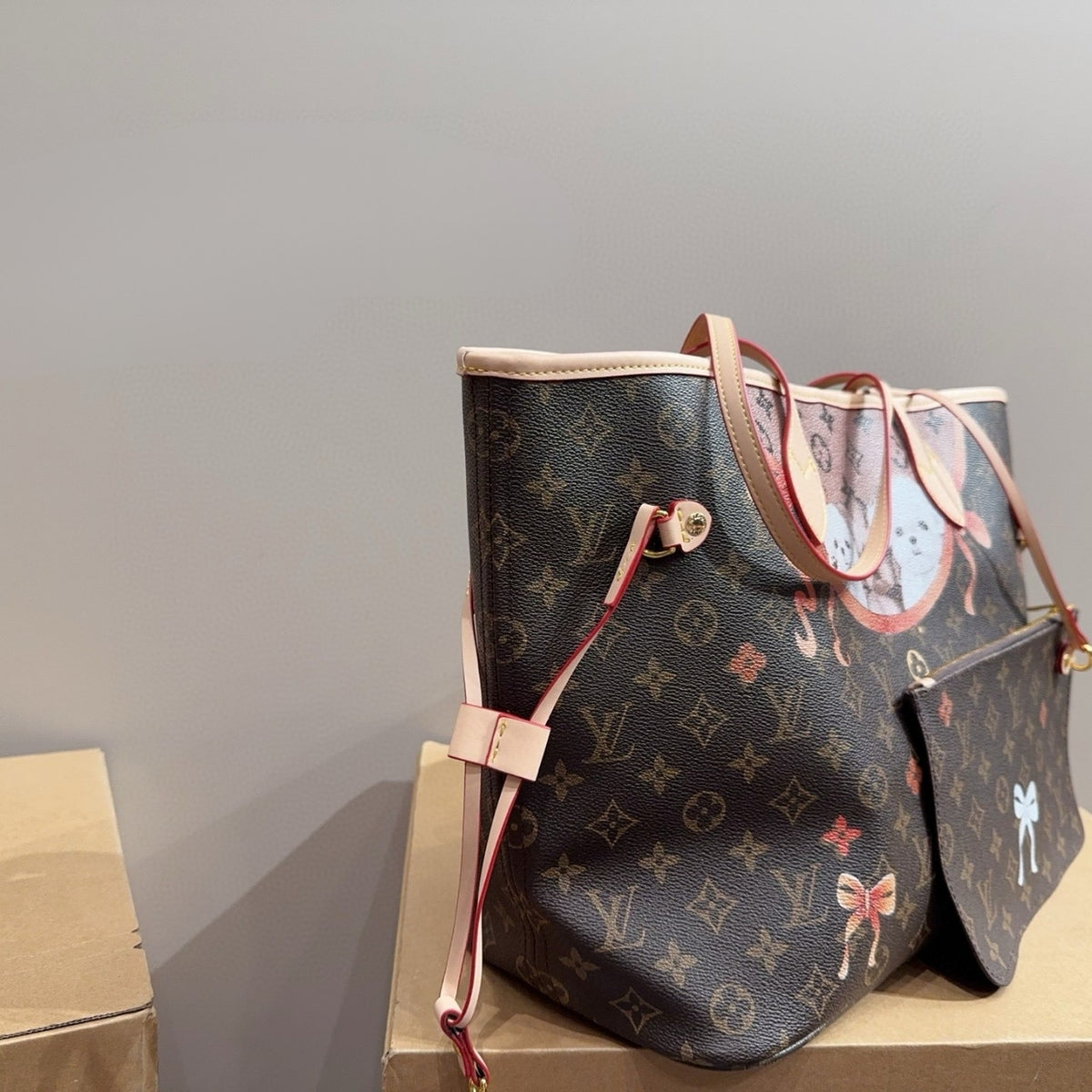 Louis Vuitton Neverfull MM Tote Monogram Canvas With Puppies 31Cm