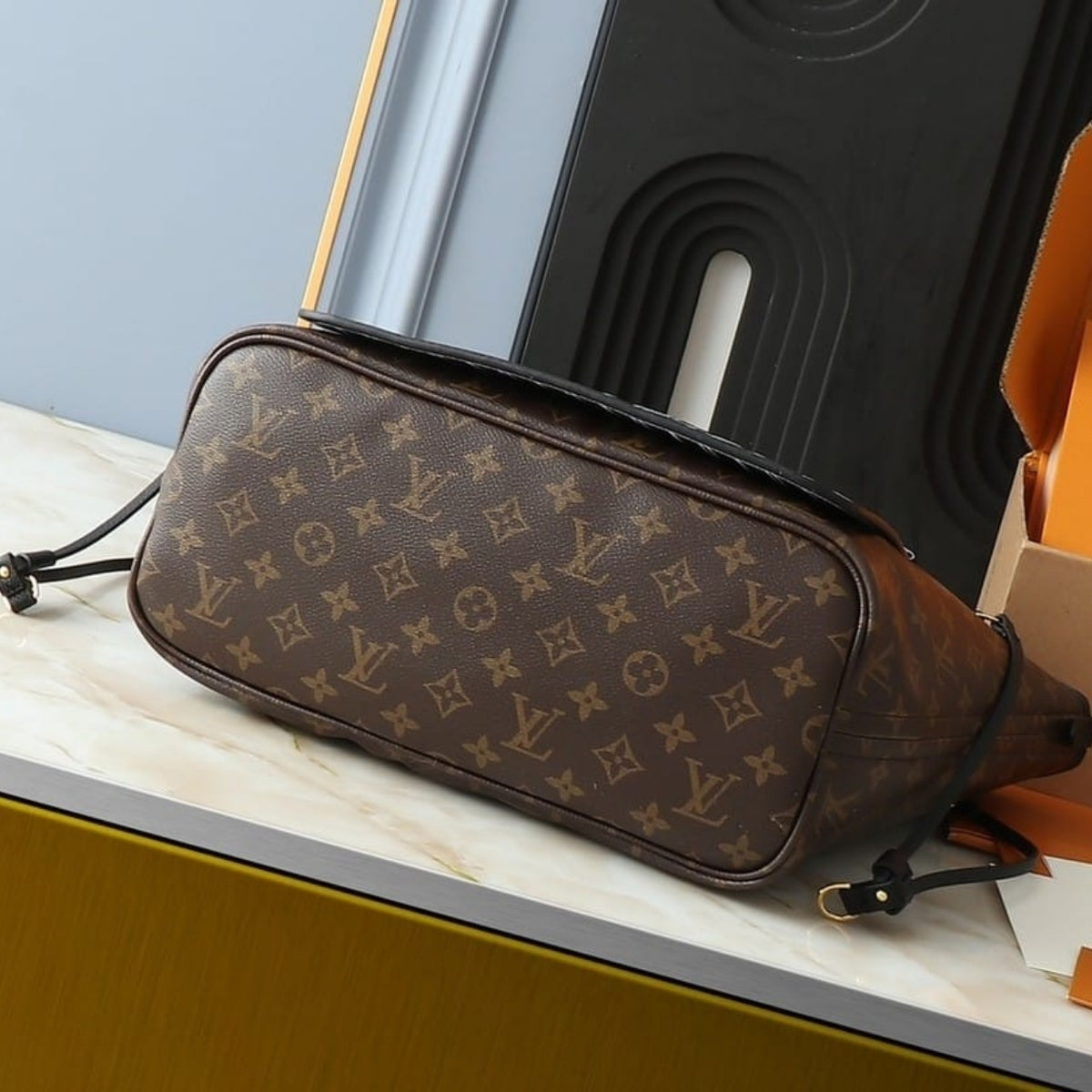Louis Vuitton Neverfull Inside Out Black MM 31Cm M11946