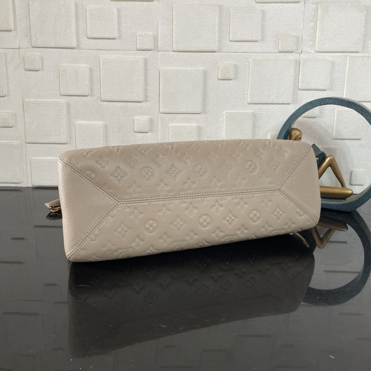 Mirror Quality – Louis Vuitton Anytime MM Bag Dune 42Cm M14658