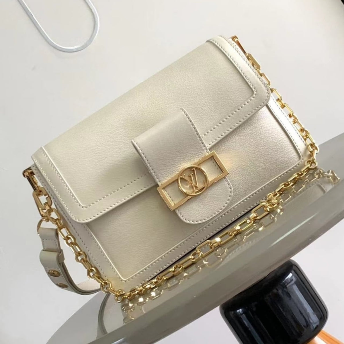 Mirror Quality – Louis Vuitton Dauphine Soft MM Bag White 24Cm M25050
