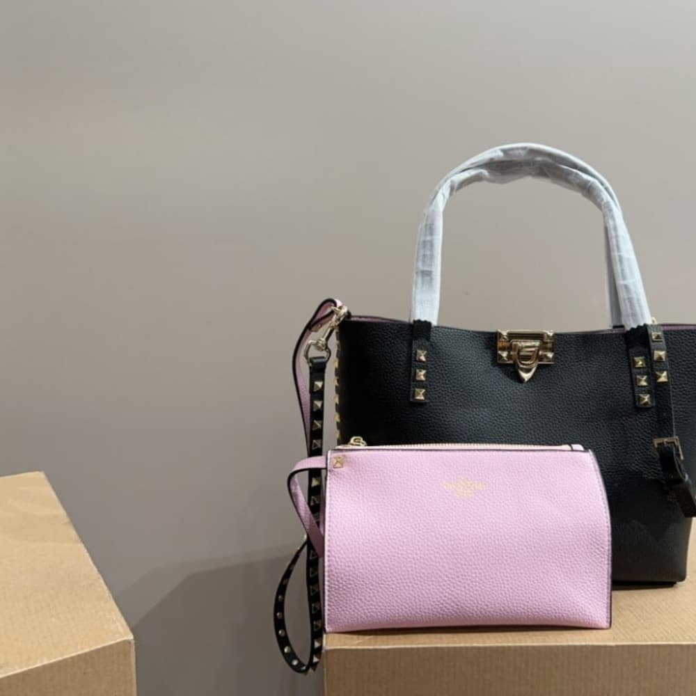 Valentino Garavani Rockstud Small Tote Bag Black 26cm