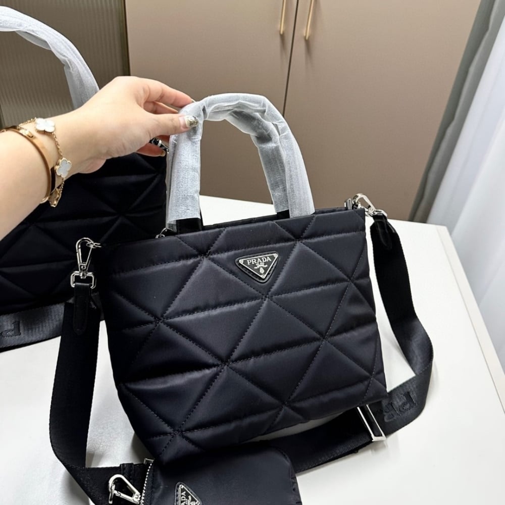 Prada Padded Re Nylon Tote Bag Black 24cm 1BG373 RDJN F0002 V B9O