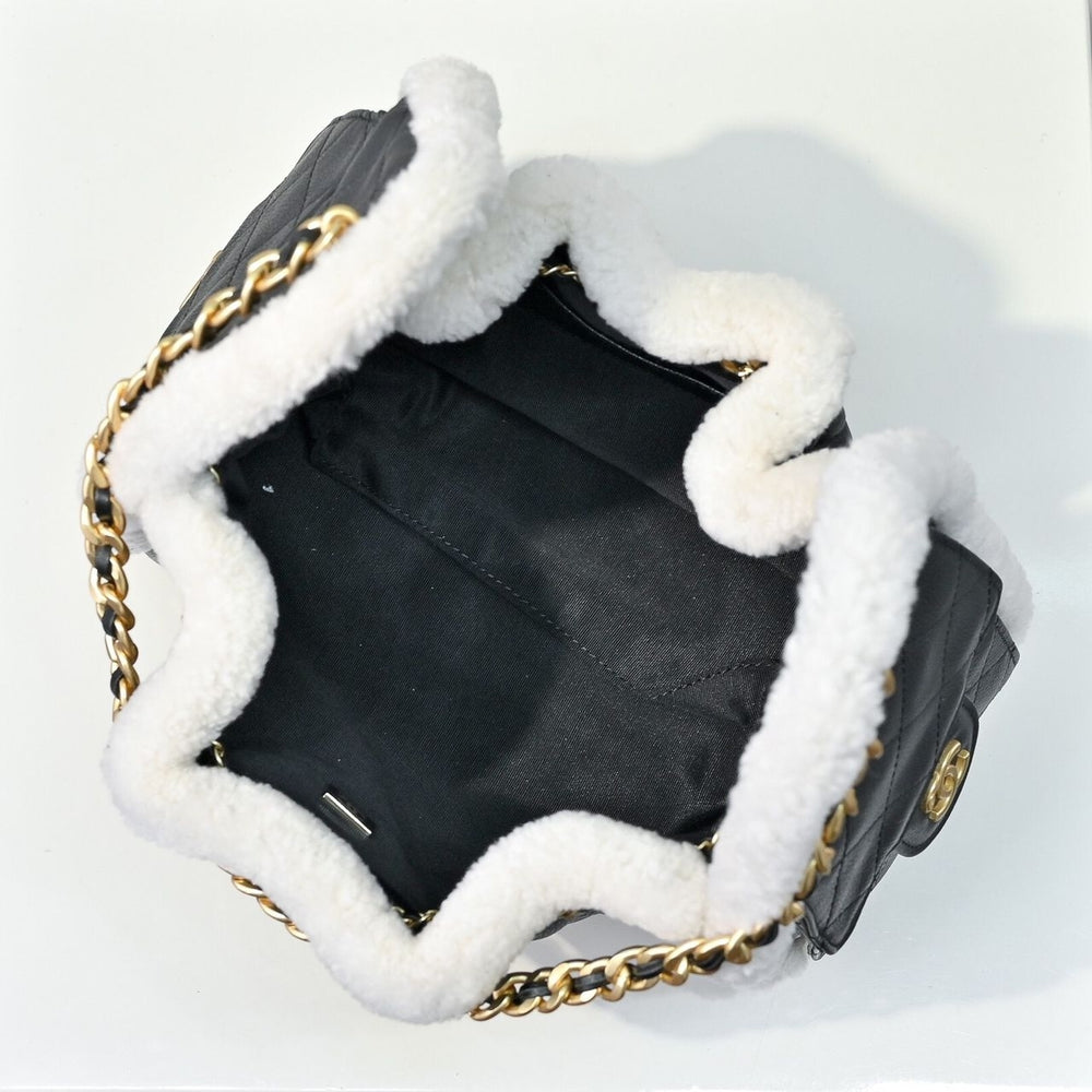 Mirror Quality – Chanel 25 Small Handbag Gold Tone Metal Black And White 26Cm AS5293 B22309 U4139