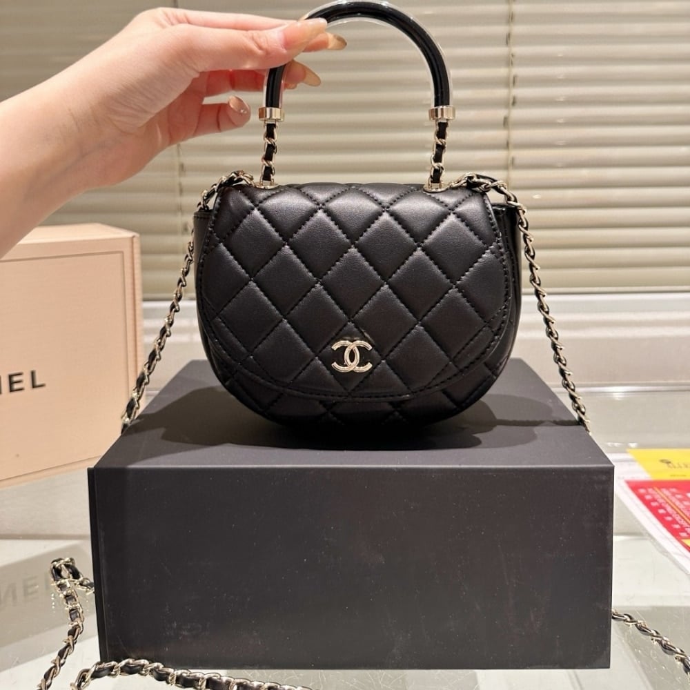 Chanel 25C Classic Clutch With Chain Black 16Cm