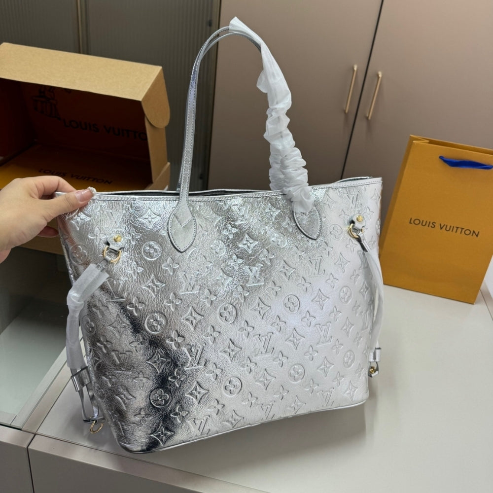 Louis Vuitton Neverfull MM Monogram Miroir Silver 31Cm