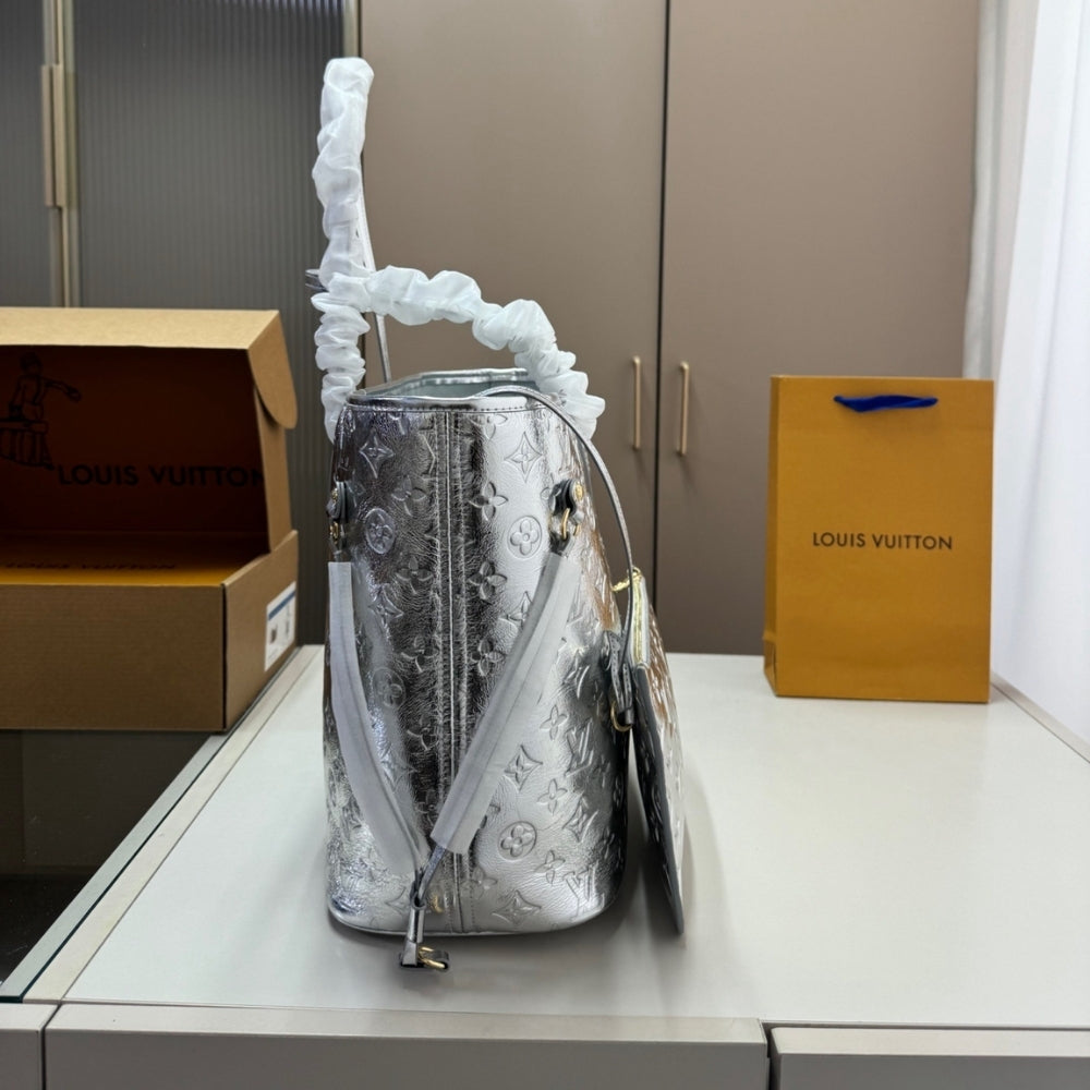 Louis Vuitton Neverfull MM Monogram Miroir Silver 31Cm