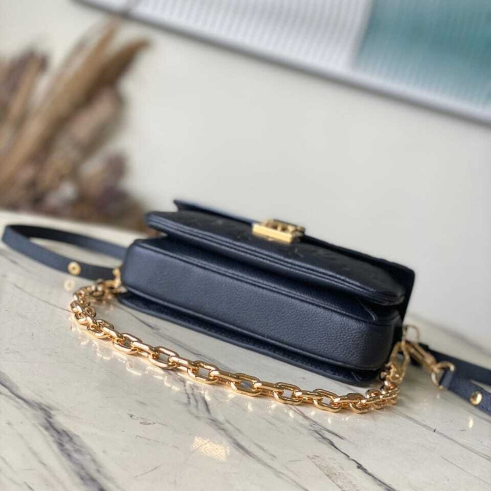 Mirror Quality – Louis Vuitton Pochette Métis East West Bag Black 21Cm M46595