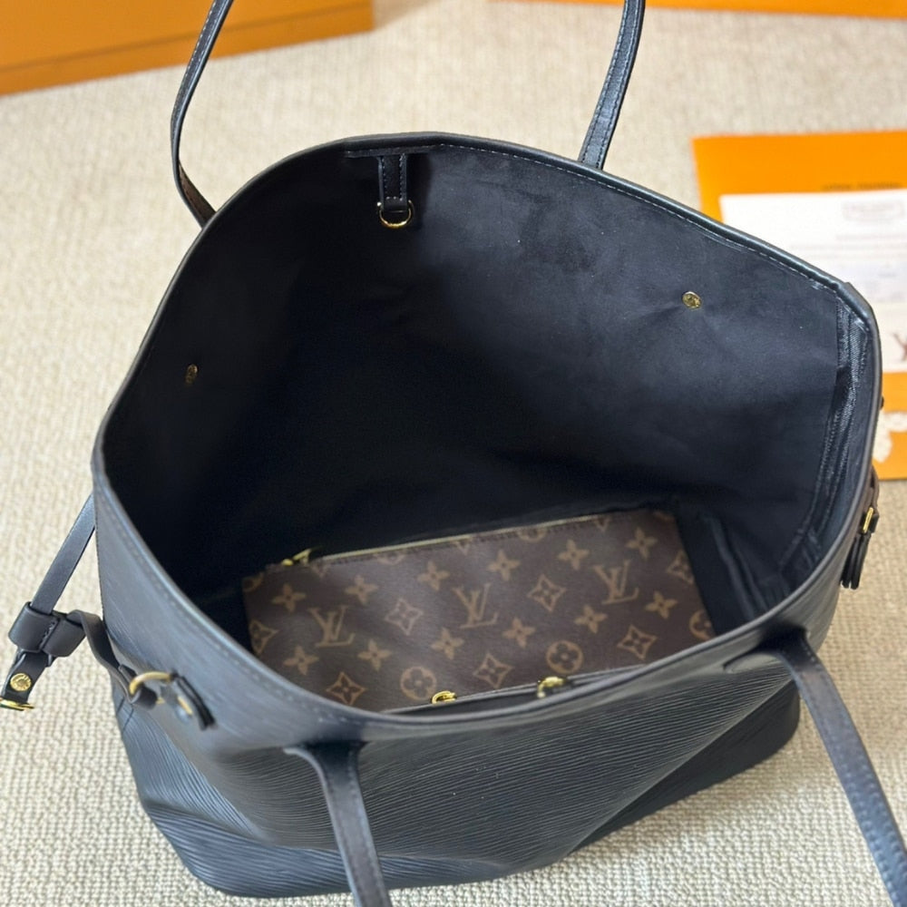 Louis Vuitton Neverfull MM Epi Leather Black 32cm M11930