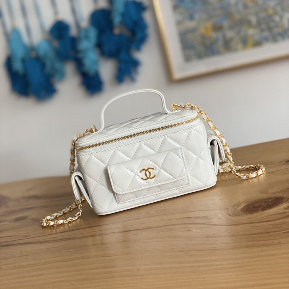 Chanel 22K Small Vanity Case With Pockets In White 17cm