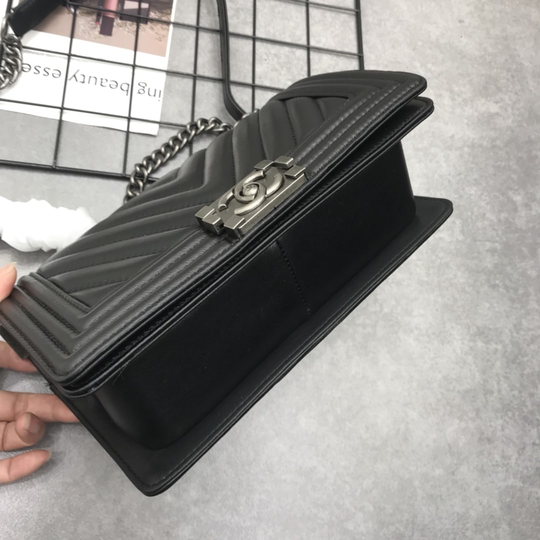 Chanel Boy Chevron Medium Handbag In Silver Black 25cm