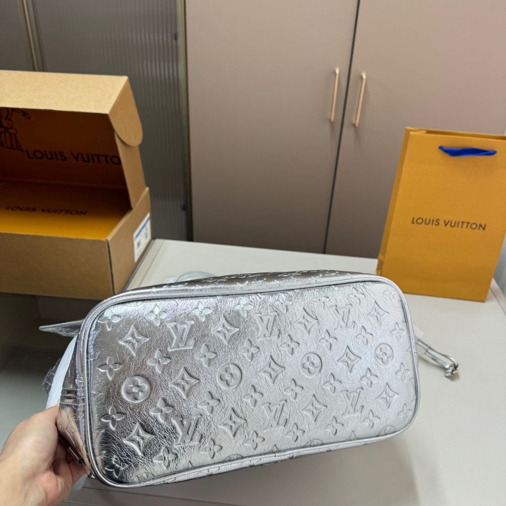 Louis Vuitton Neverfull MM Silver 32Cm