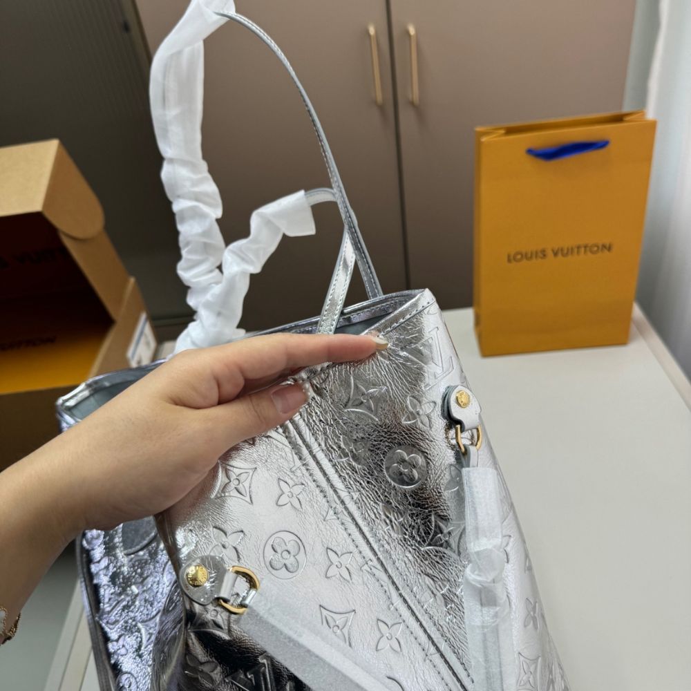 Louis Vuitton Neverfull MM Silver 32Cm