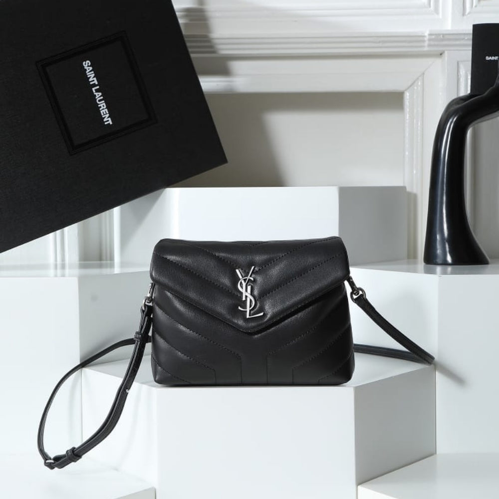 Saint Laurent Loulou Small Black 20cm 494699DV7271000