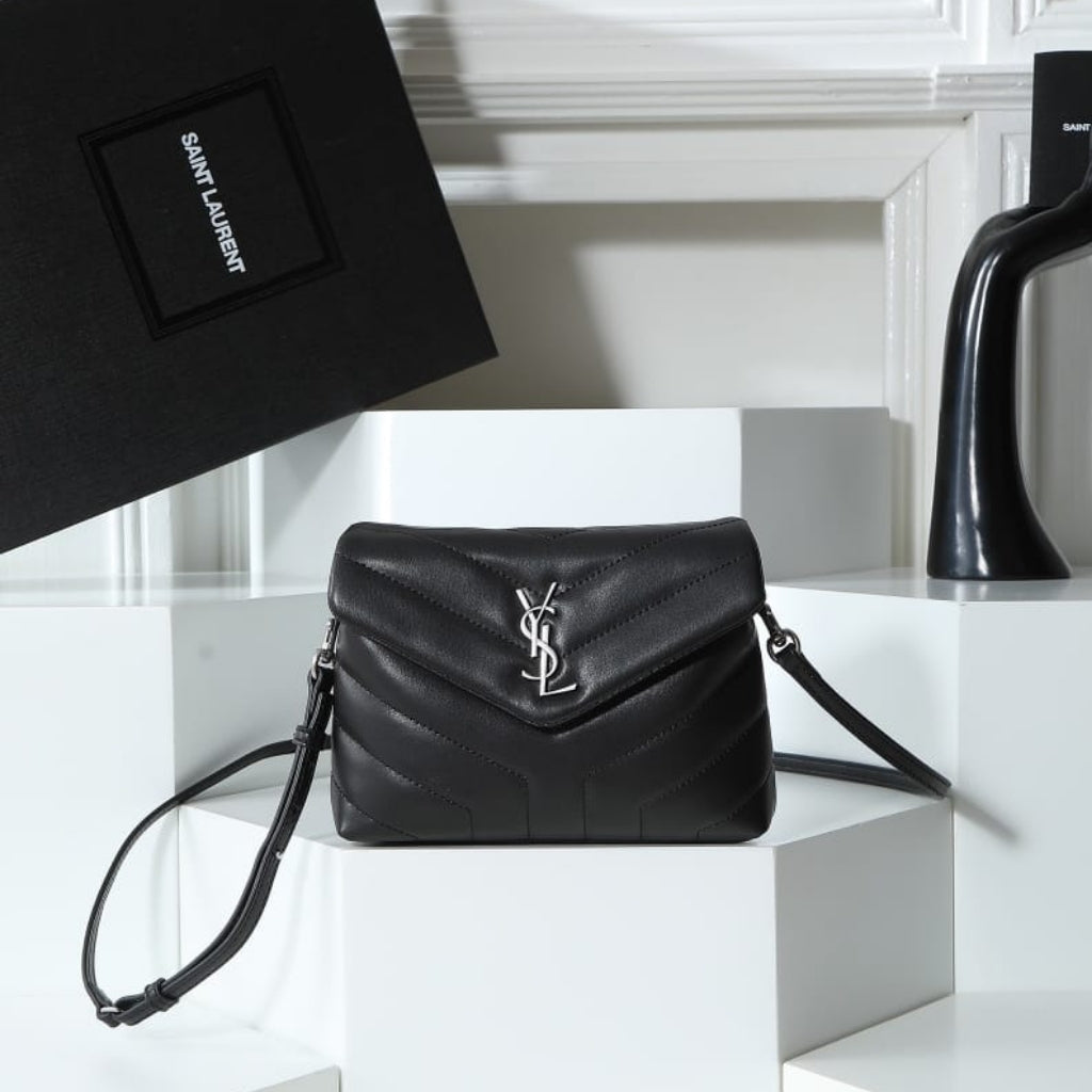 Saint Laurent Loulou Small Black 20cm 494699DV7271000