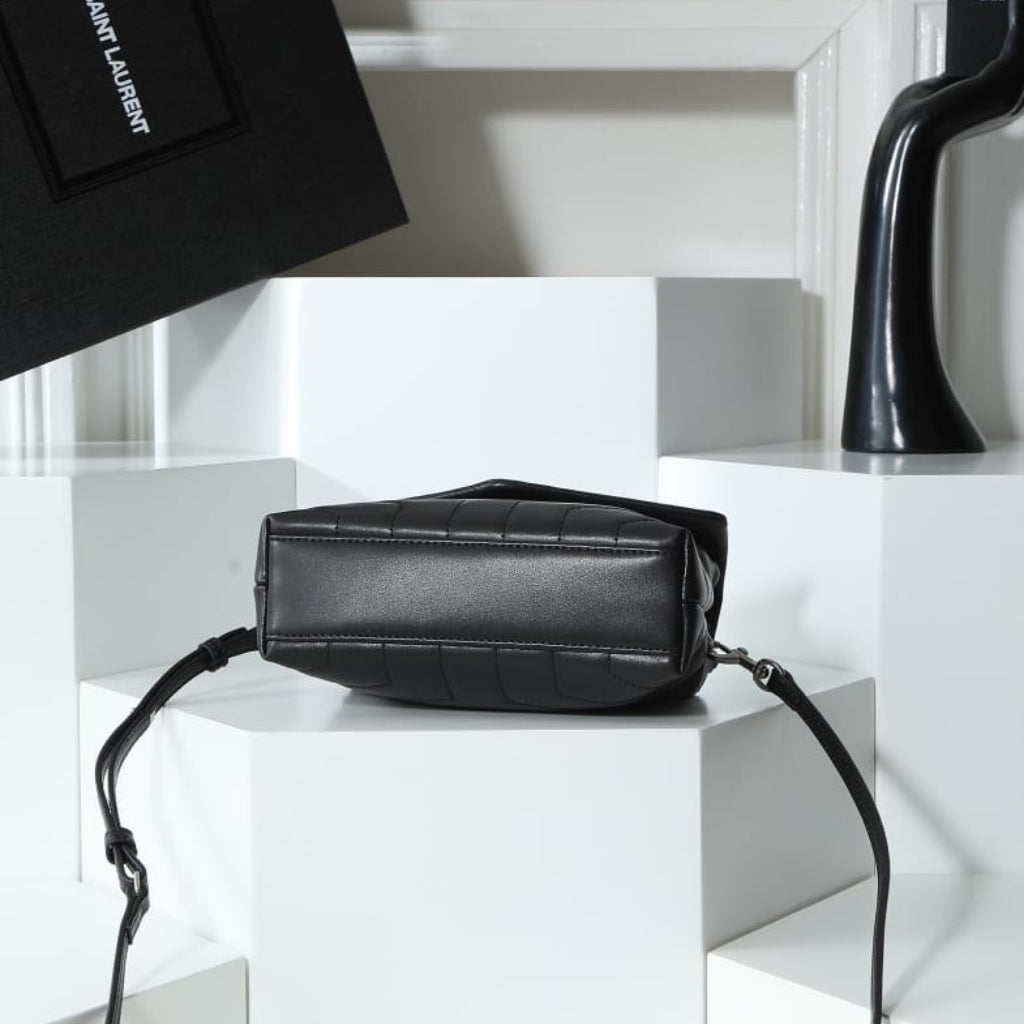Saint Laurent Loulou Small Black 20cm 494699DV7271000