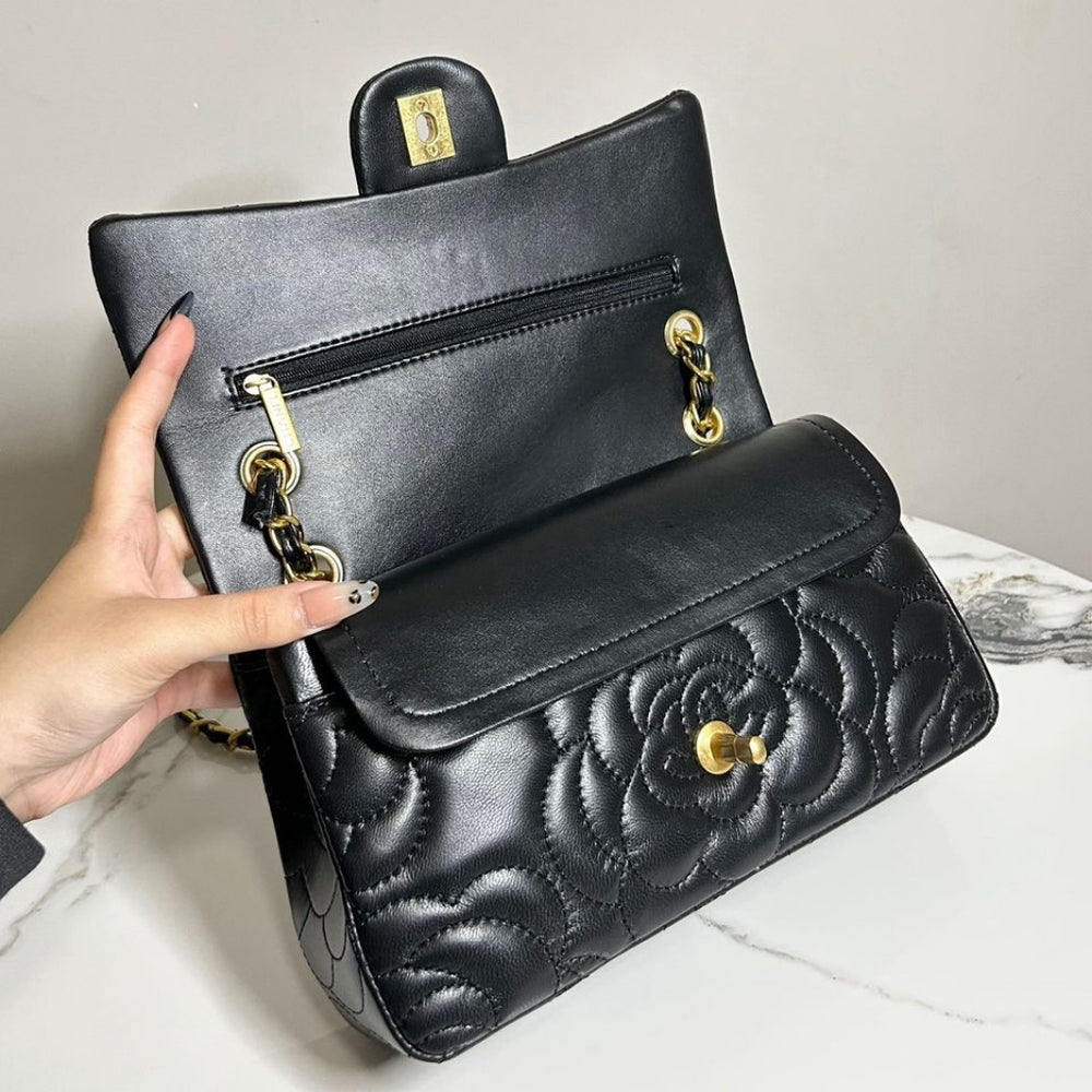 Mirror Quality – Chanel Crystal Pearl Chain Mini Flap Bag Gold Hardware Purple 17Cm