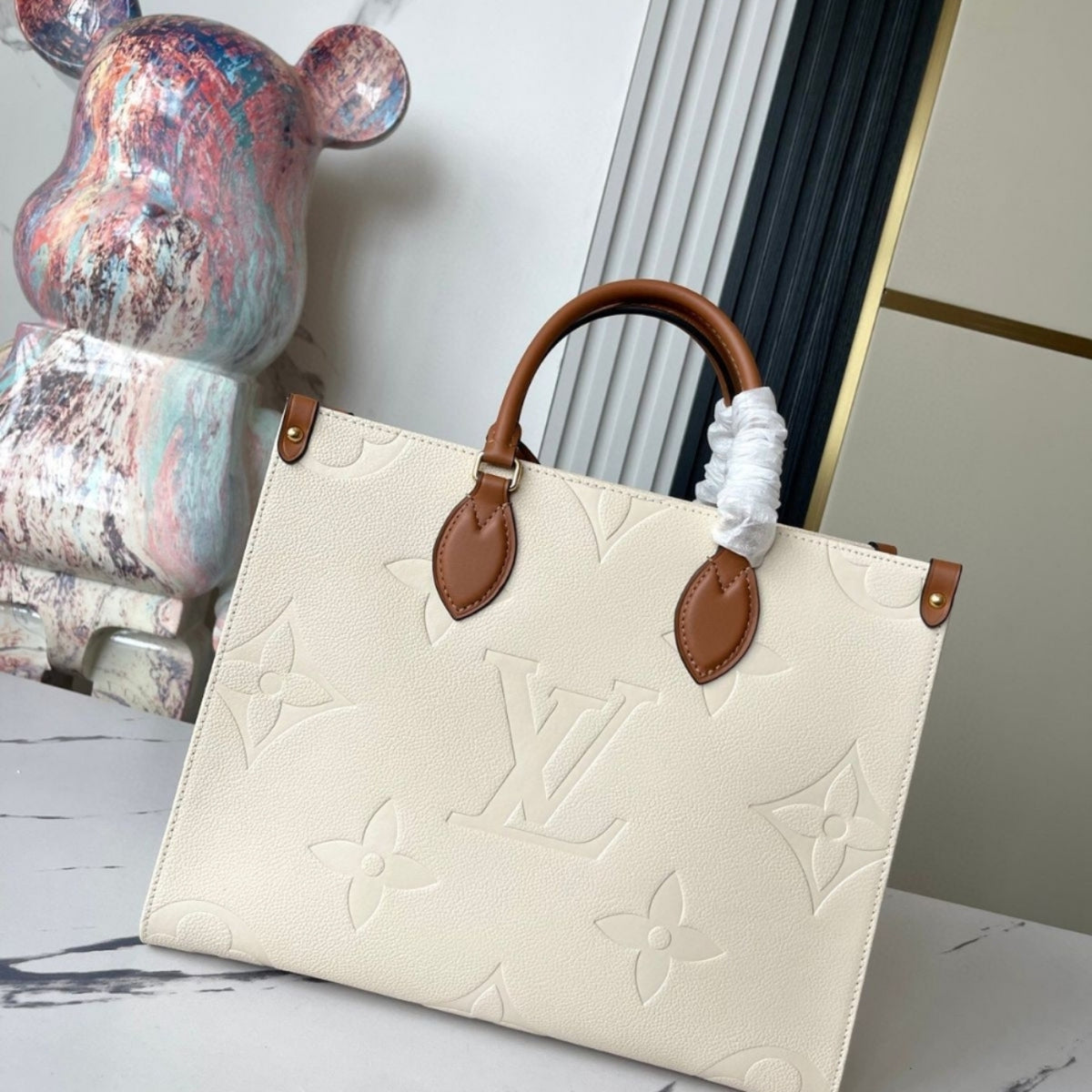 Louis Vuitton Onthego MM White 35Cm