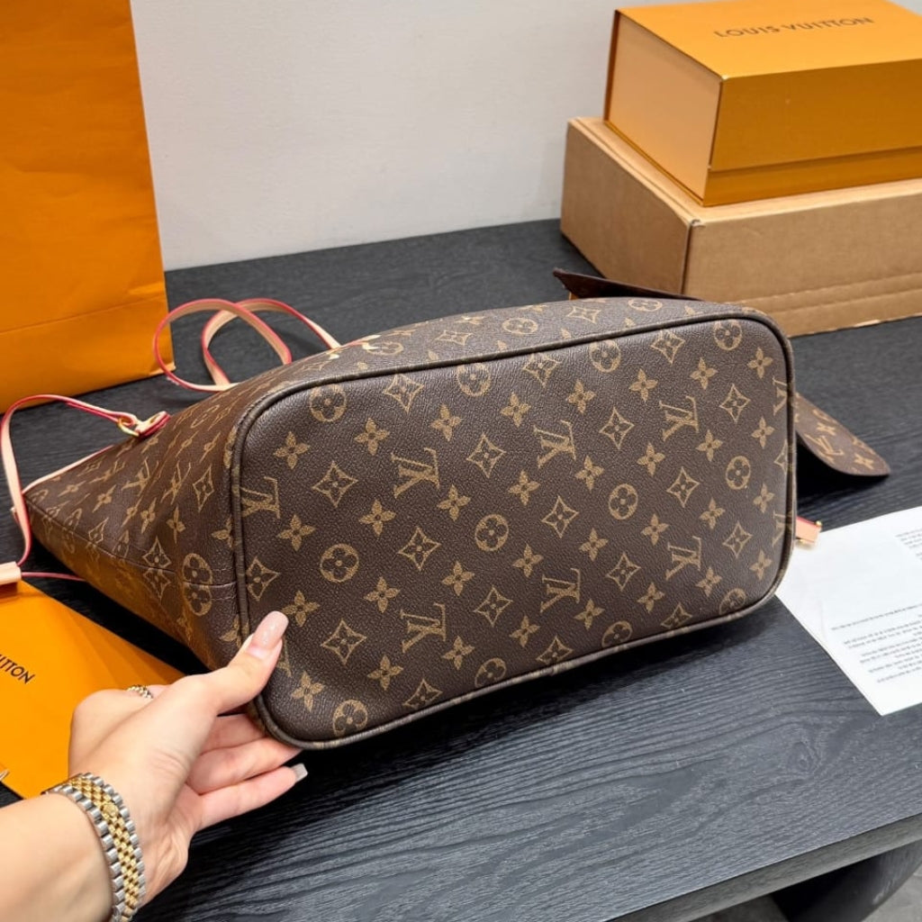 Louis Vuitton Neverfull MM Tote Monogram Canvas With Puppies 31Cm