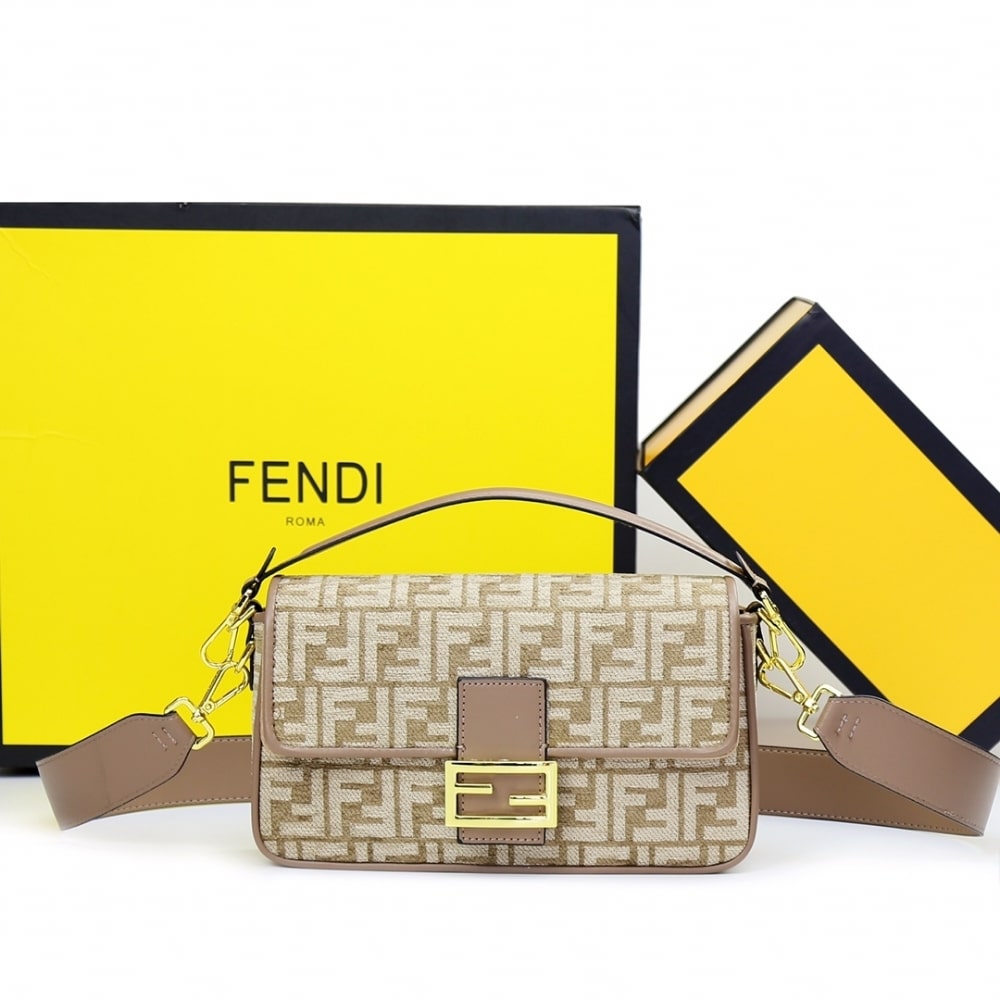 Fendi Baguette Bag Beige 27cm FENXT98SGRYLLLLL00