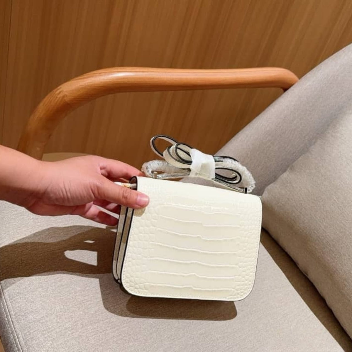 Mirror Quality – Hermès Mini Constance 19 Shiny Alligator White