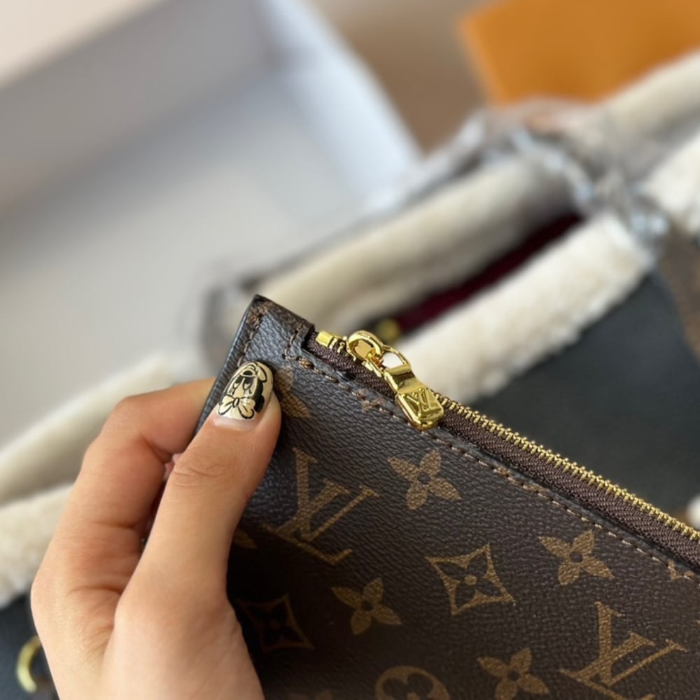 Louis Vuitton Teddy Monogram Shearling Neverfull Mm Black 33cm