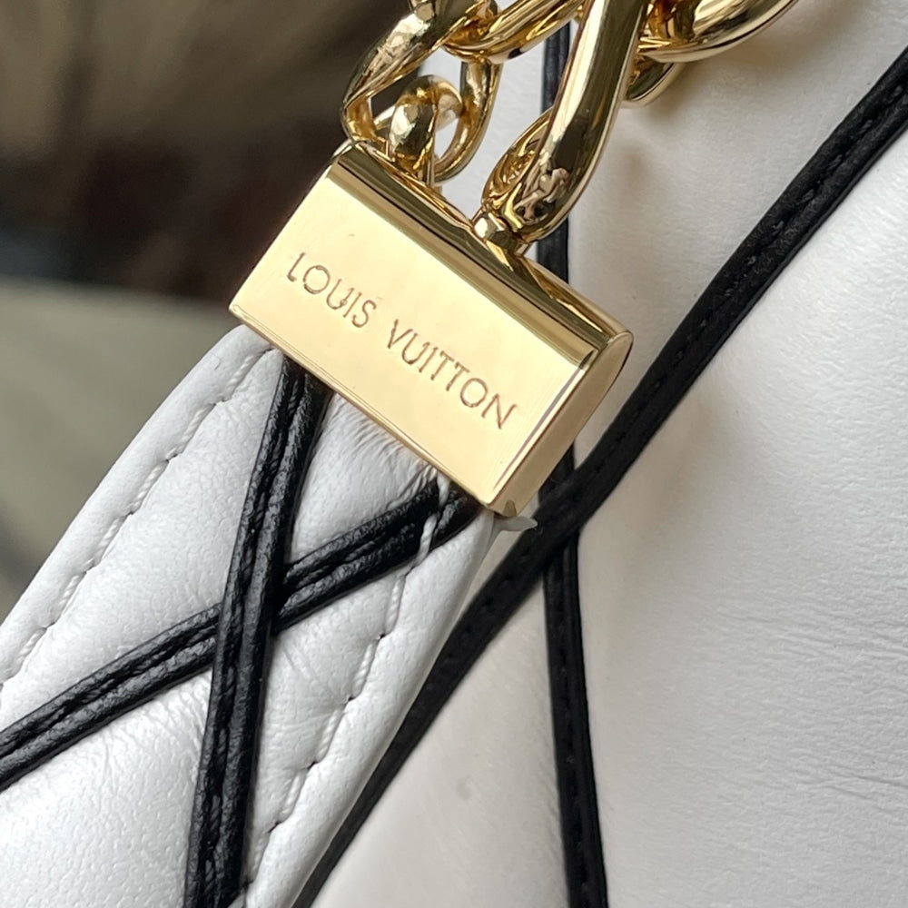 Mirror Quality – Louis Vuitton GO-14 MM White Black 23Cm M22890