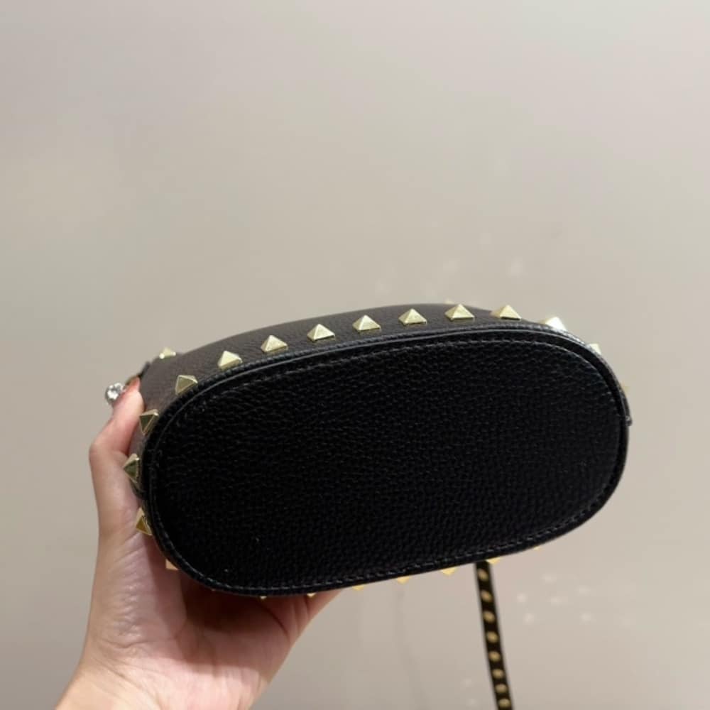 Valentino Rockstud Crossbody Pouch Black 19cm