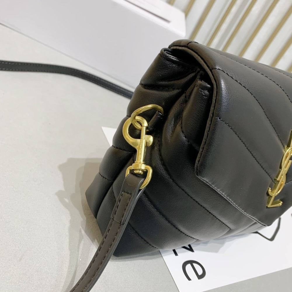 Saint Laurent Toy Loulou Black 20Cm 678401DV7071000