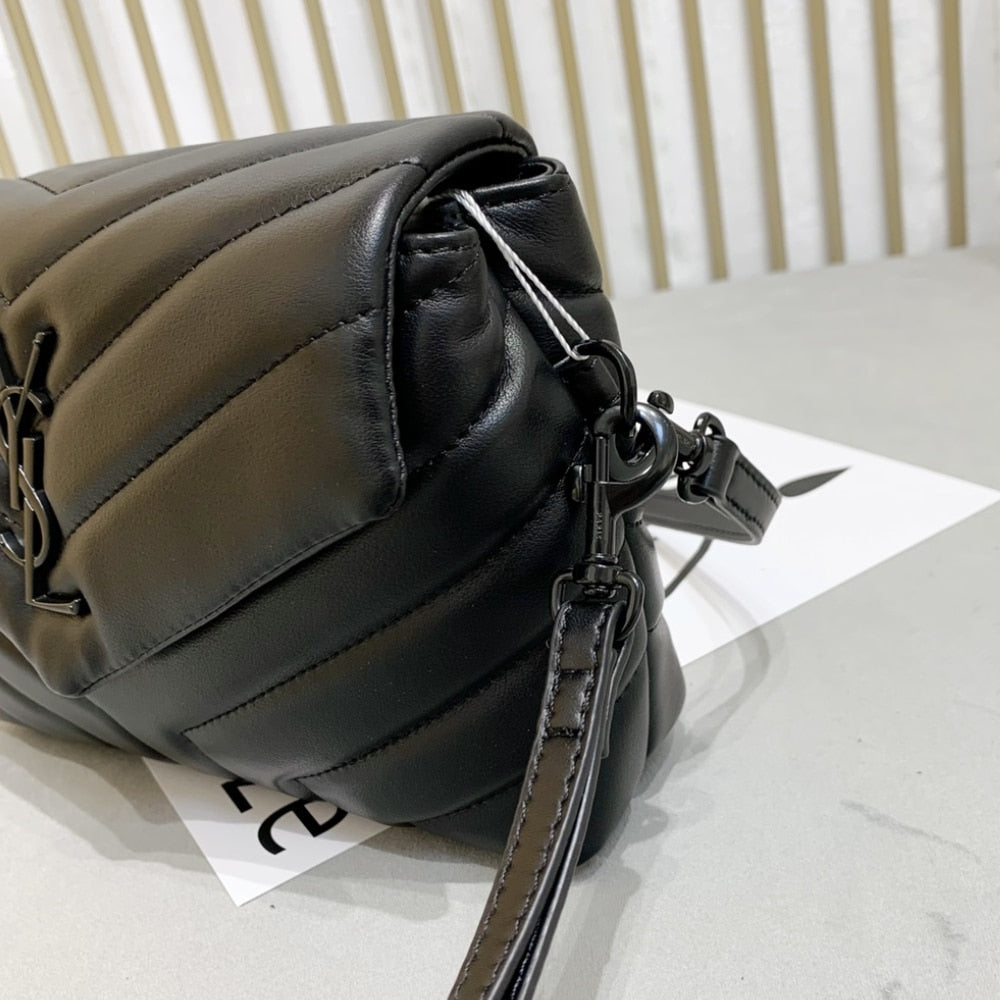 Saint Laurent Toy Loulou Black 20Cm 678401DV7081000