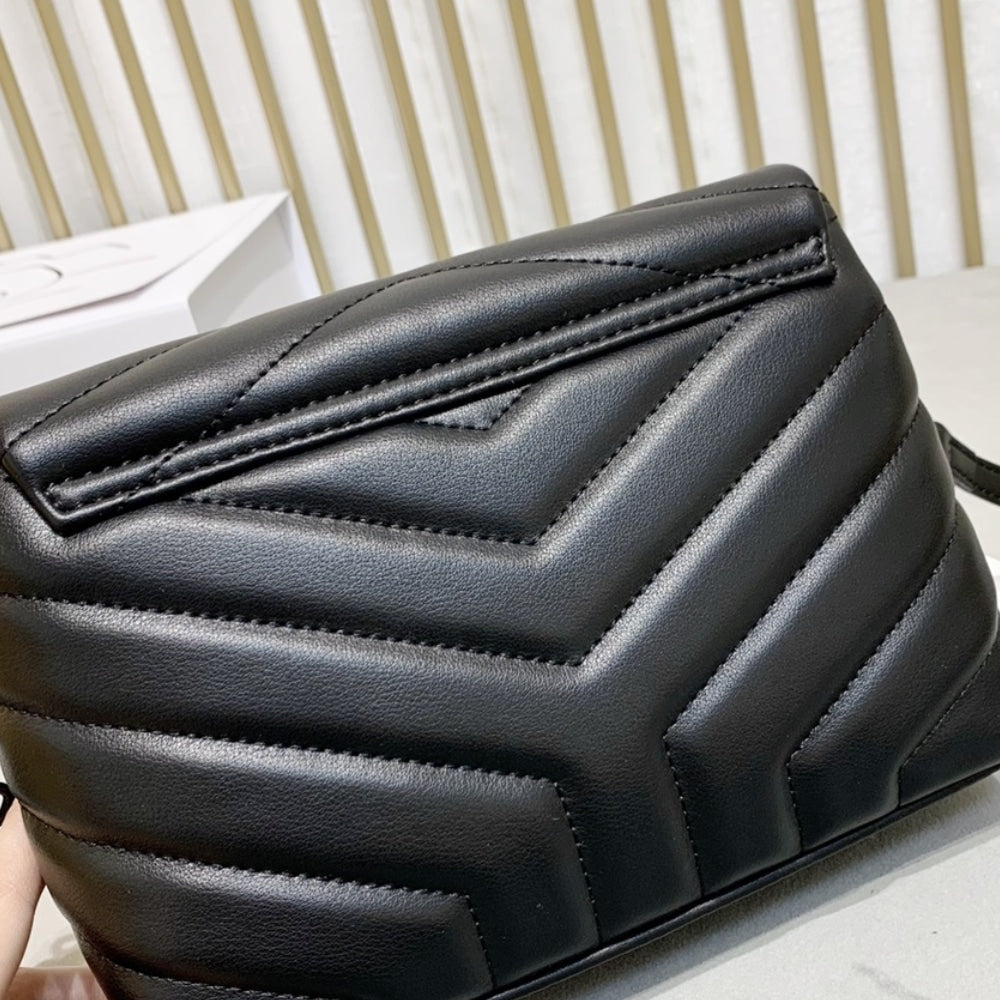 Saint Laurent Toy Loulou Black 20Cm 678401DV7081000