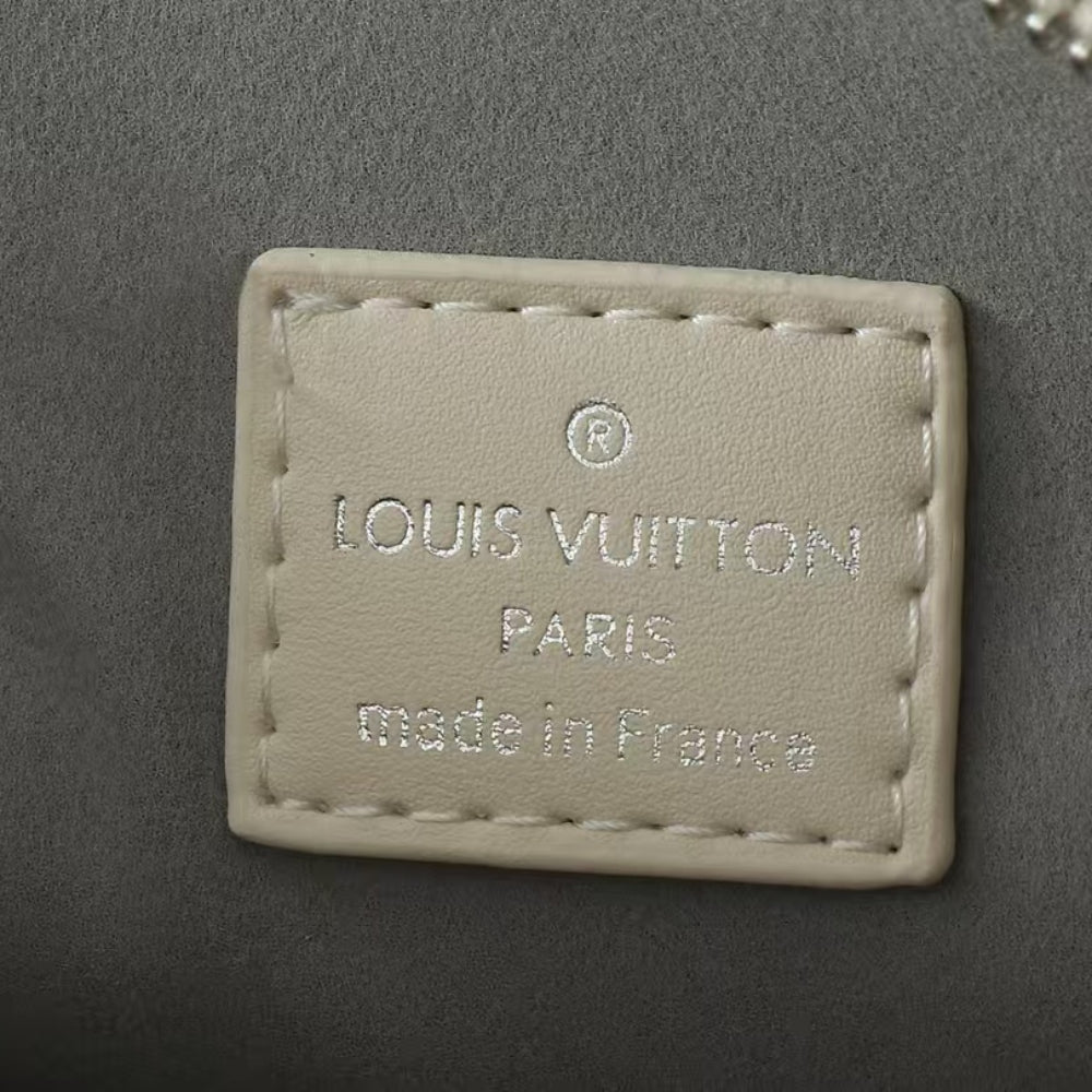 Louis Vuitton Coussin PM Bag Cream 26cm M11986