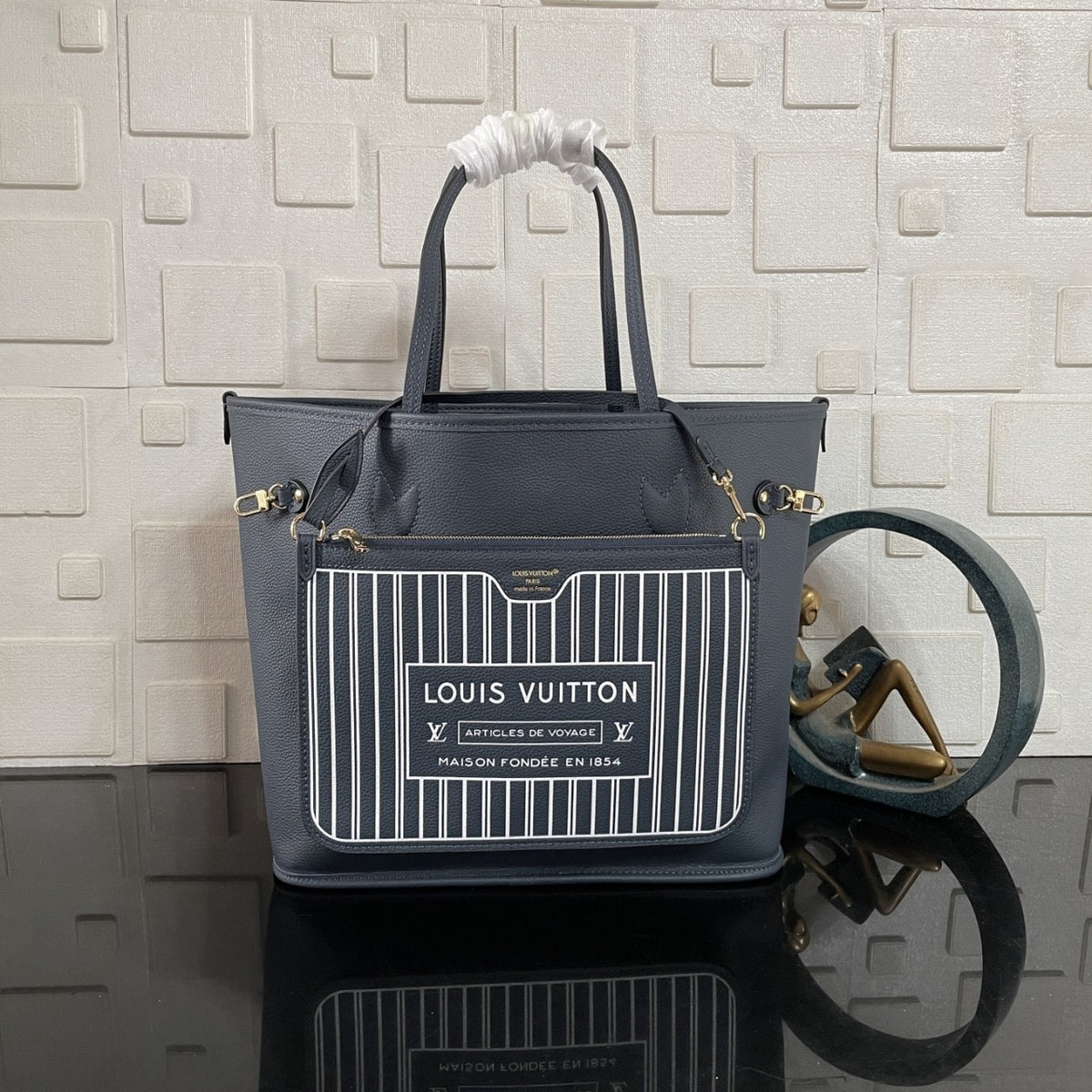 Mirror Quality – Louis Vuitton Neverfull Inside Out MM Bag Navy 31Cm M14994