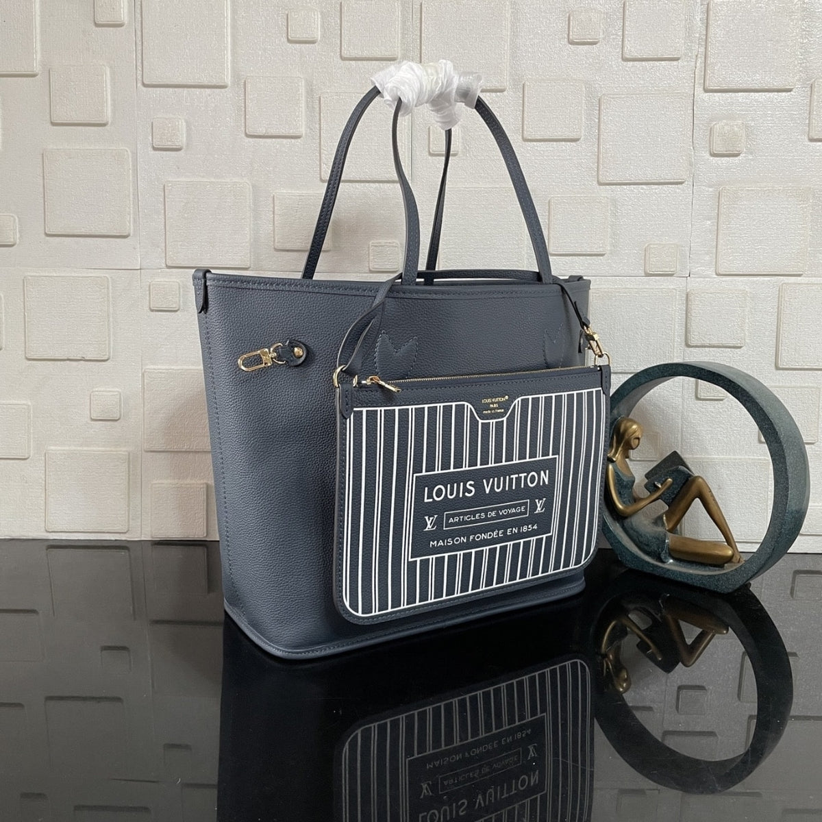 Mirror Quality – Louis Vuitton Neverfull Inside Out MM Bag Navy 31Cm M14994