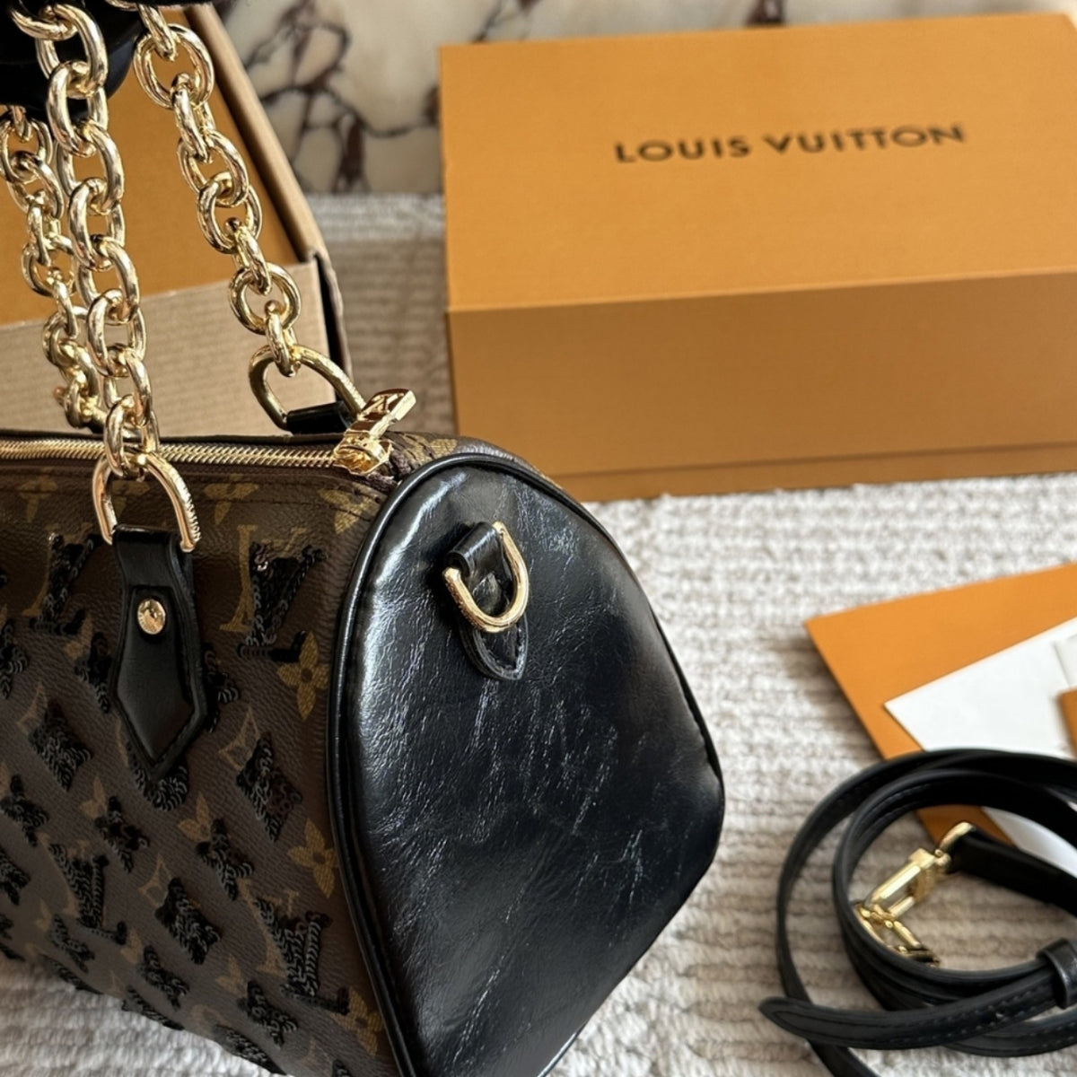 Louis Vuitton Speedy Bandouliere 20 Monogram Canvas Brown 20Cm M26314