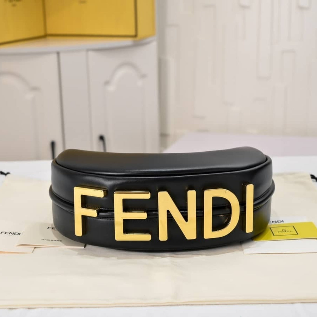 Fendi Small Fendigraphy Bag Black 24Cm 8BR798A5DYF1HEJ