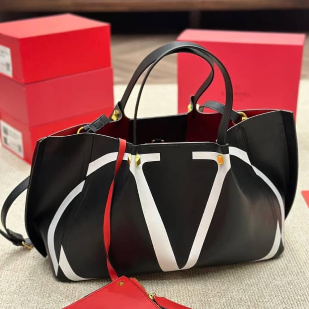 Valentino Garavani Vlogo Escape Tote Bag Black 38cm