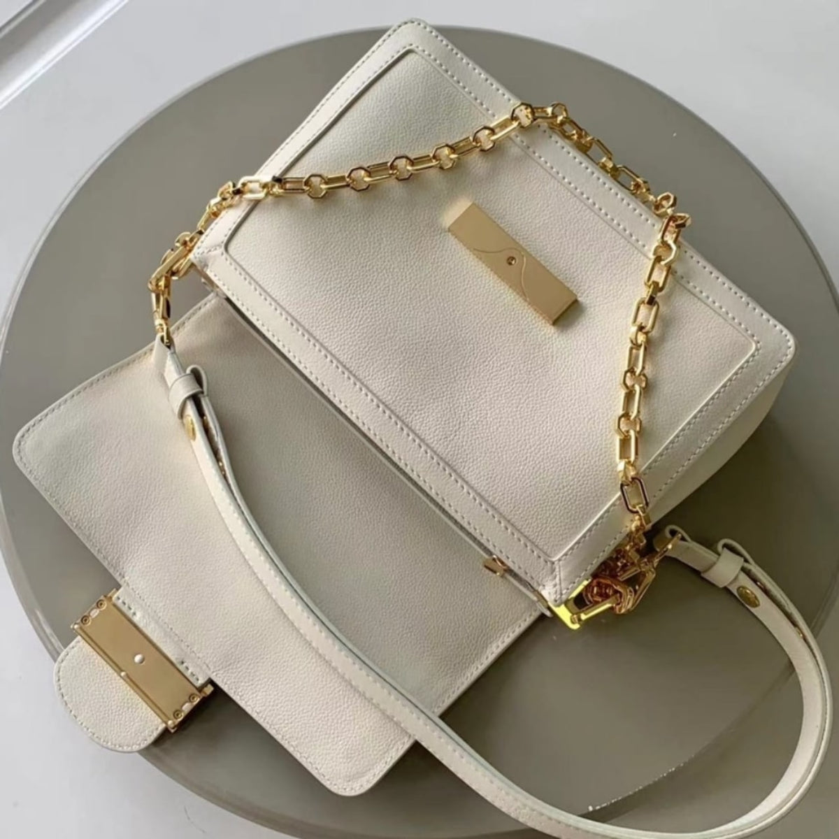 Mirror Quality – Louis Vuitton Dauphine Soft MM Bag White 24Cm M25050