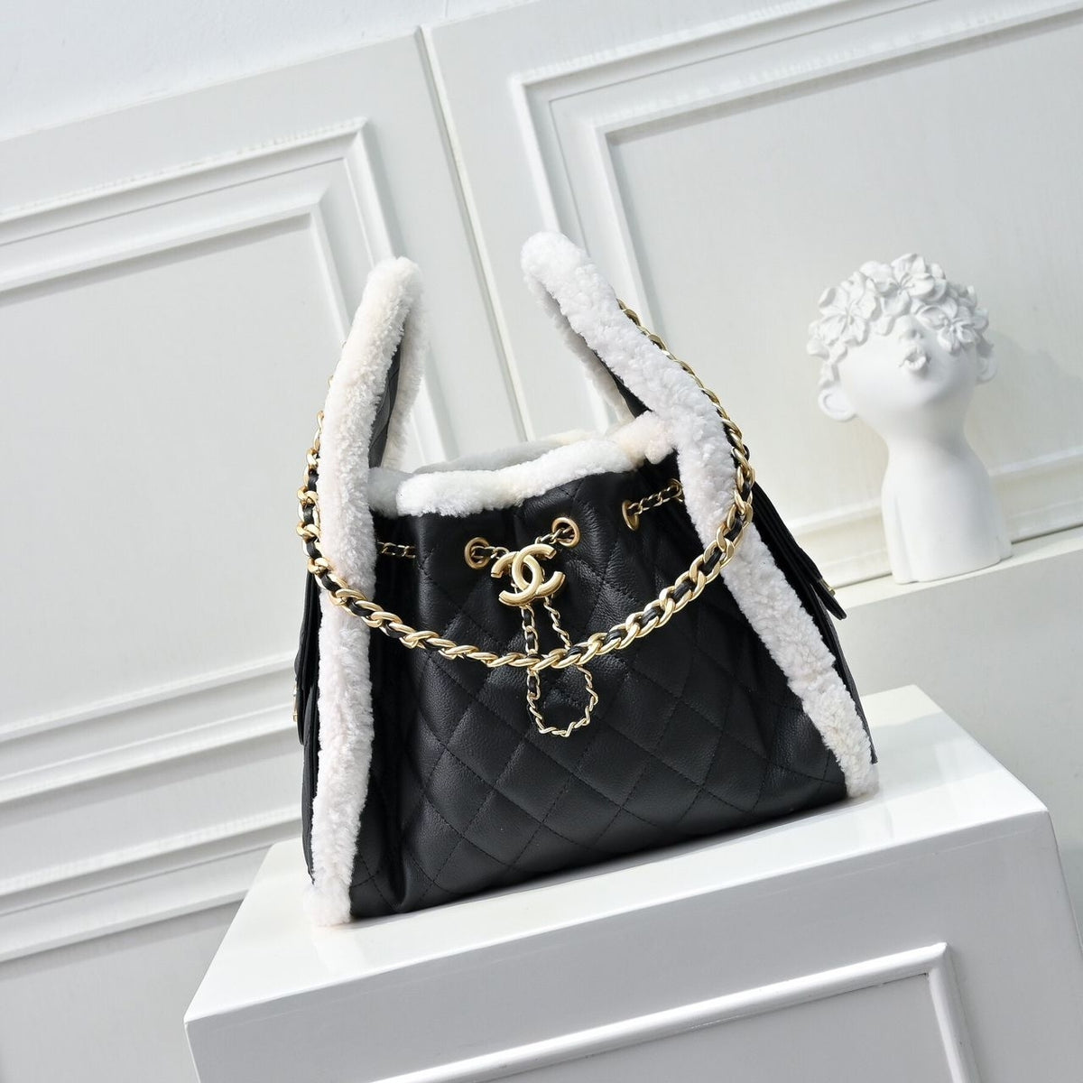 Mirror Quality – Chanel 25 Small Handbag Gold Tone Metal Black And White 26Cm AS5293 B22309 U4139