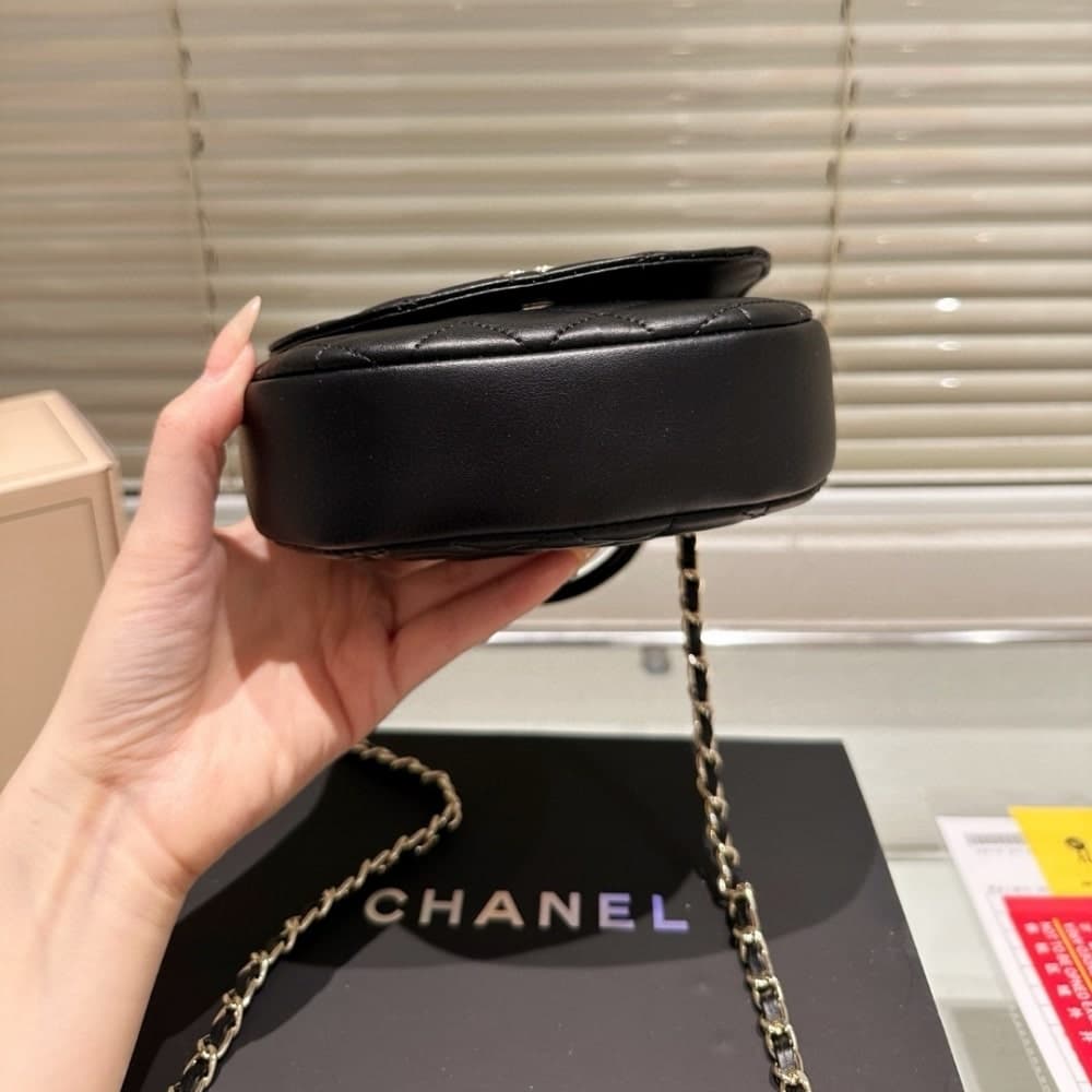 Chanel 25C Classic Clutch With Chain Black 16Cm