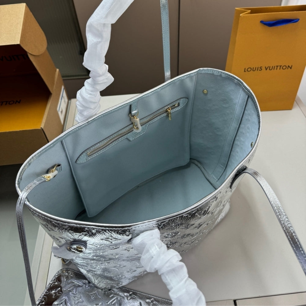 Louis Vuitton Neverfull MM Monogram Miroir Silver 31Cm