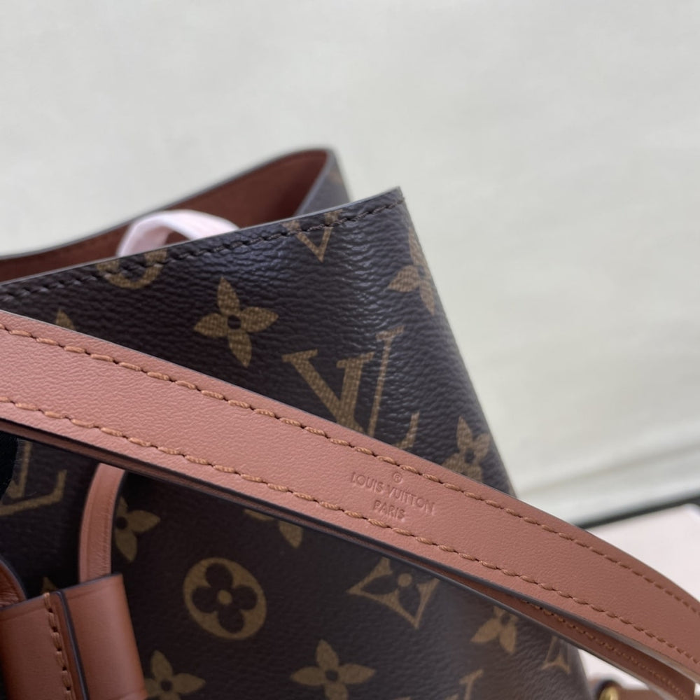 Mirror Quality –  Louis Vuitton NéoNoé MM Bag Brown 26Cm M44887