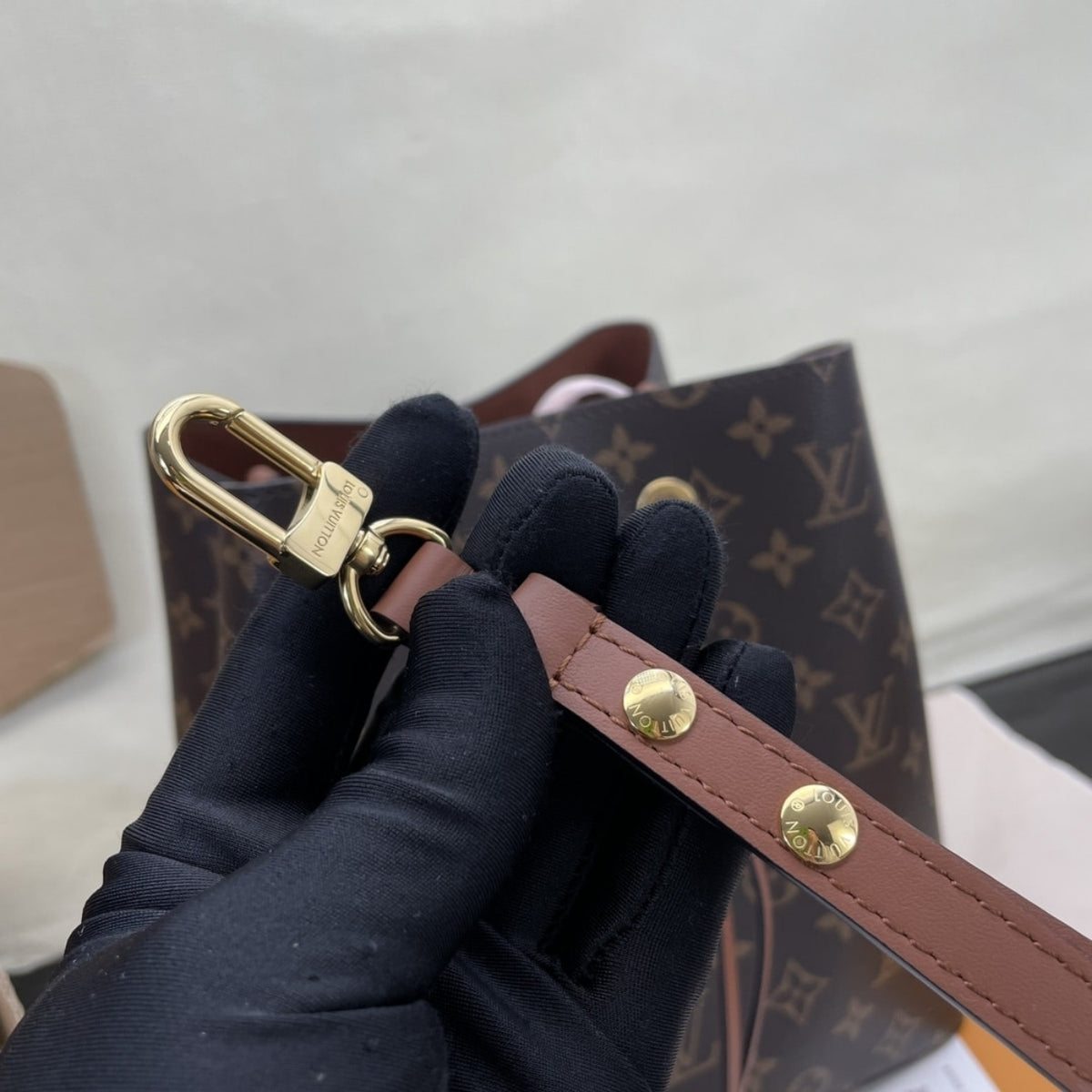 Mirror Quality –  Louis Vuitton NéoNoé MM Bag Brown 26Cm M44887