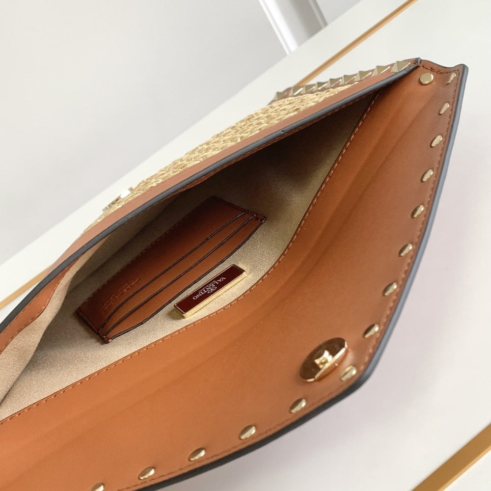 Valentino Garavani Rockstud Raffia Clutch Bag Brown