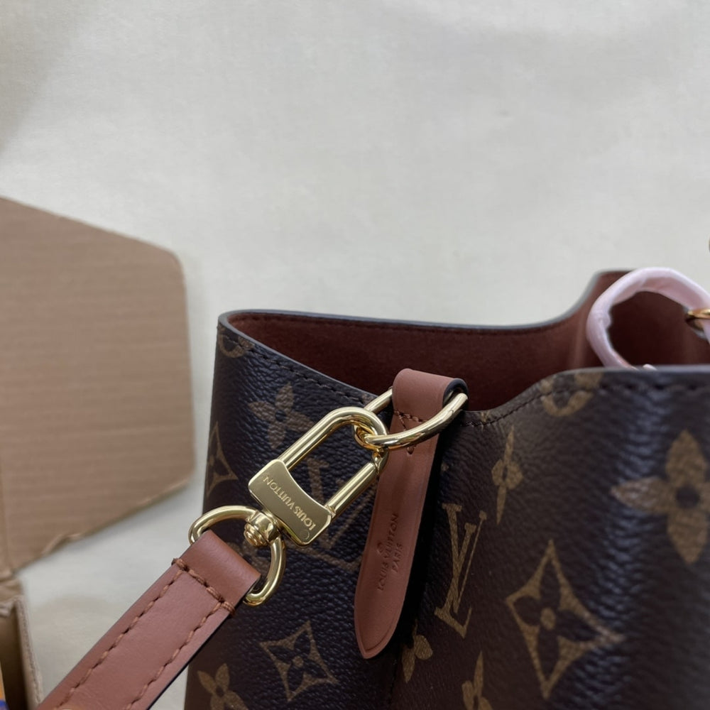 Mirror Quality –  Louis Vuitton NéoNoé MM Bag Brown 26Cm M44887