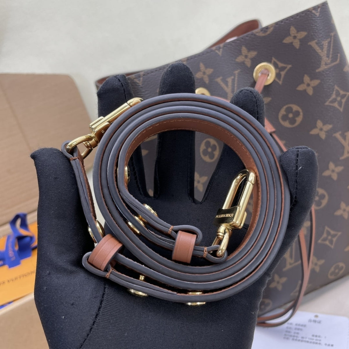 Mirror Quality –  Louis Vuitton NéoNoé MM Bag Brown 26Cm M44887