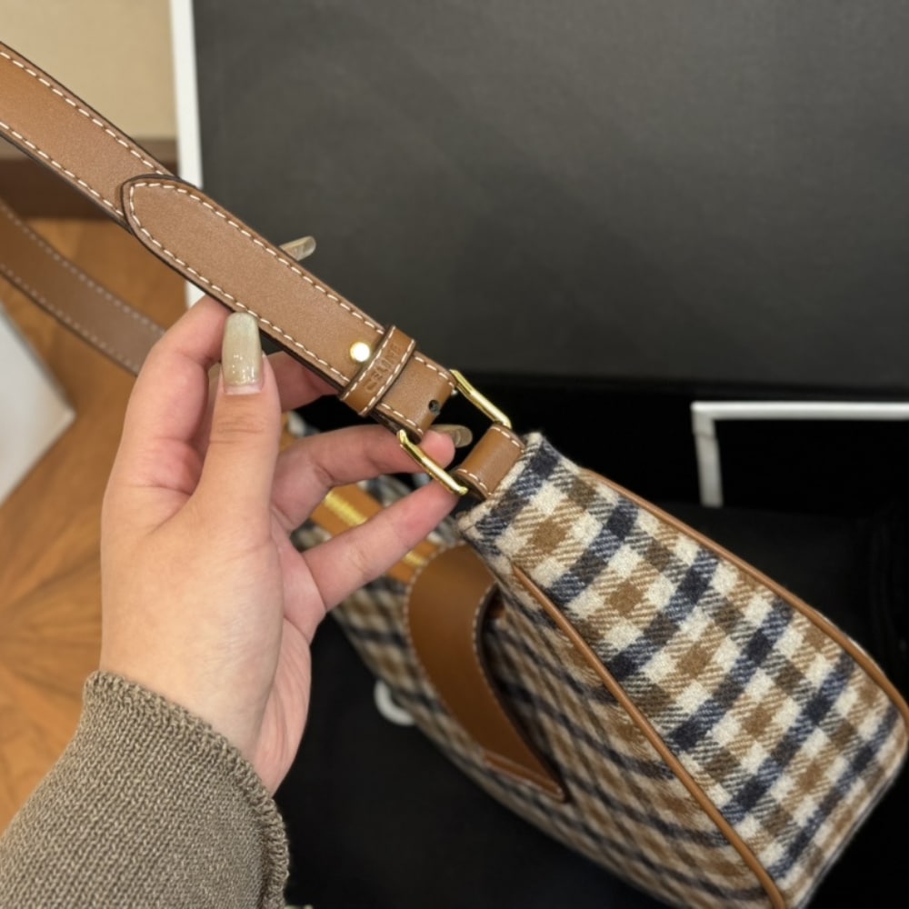 Celine Ava Triomphe Bag In Tartan Textile 24Cm 114492FYD 14ML