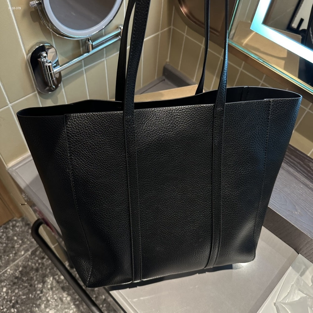 Balenciaga Everyday Leather Tote Black 31cm