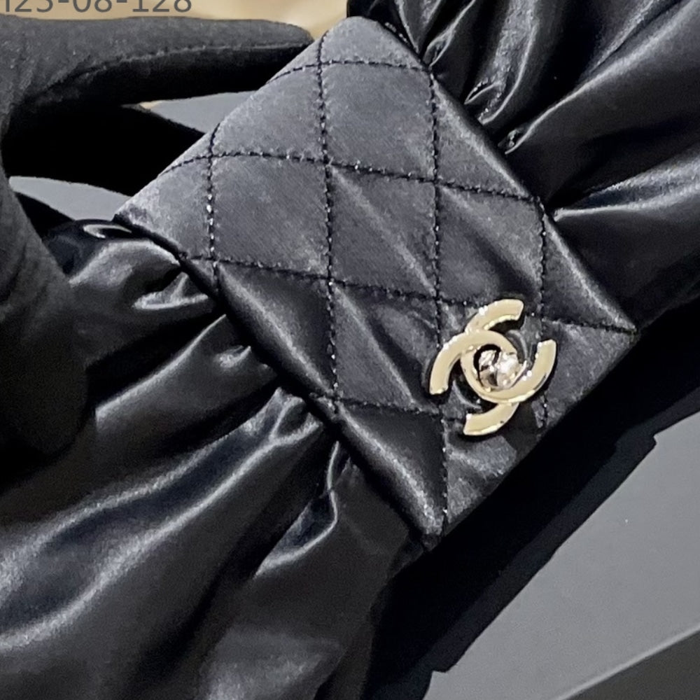 Chanel Clutch Bag Black 25cm AS4098 B13245 94305