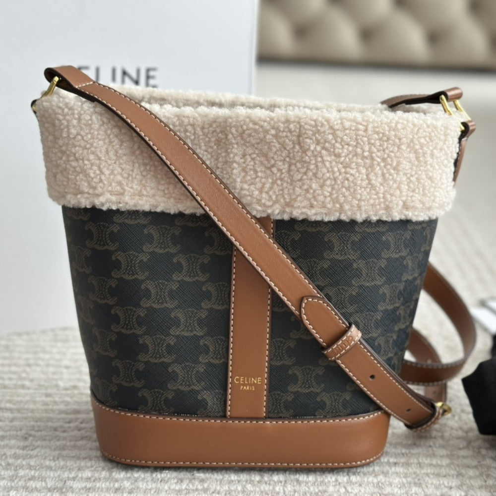 Celine Small Bucket Bag In Triomphe Tan 20cm 191442GH2 03TV
