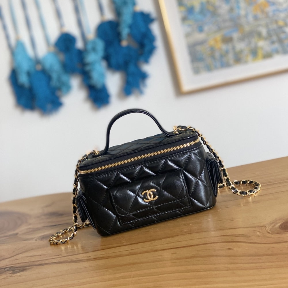 Chanel 22K Small Vanity Case With Pockets In Black 17cm